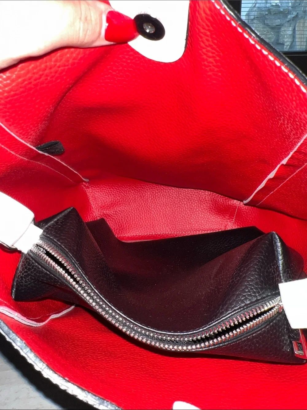 White Leather Shoulder Bag - Sleek Everyday Carry